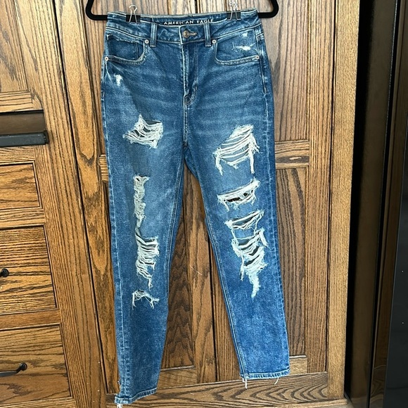 American Eagle Outfitters Denim - American Eagle | Mom Jeans Distressed High Rise Tapered Leg Medium Wash | size 2